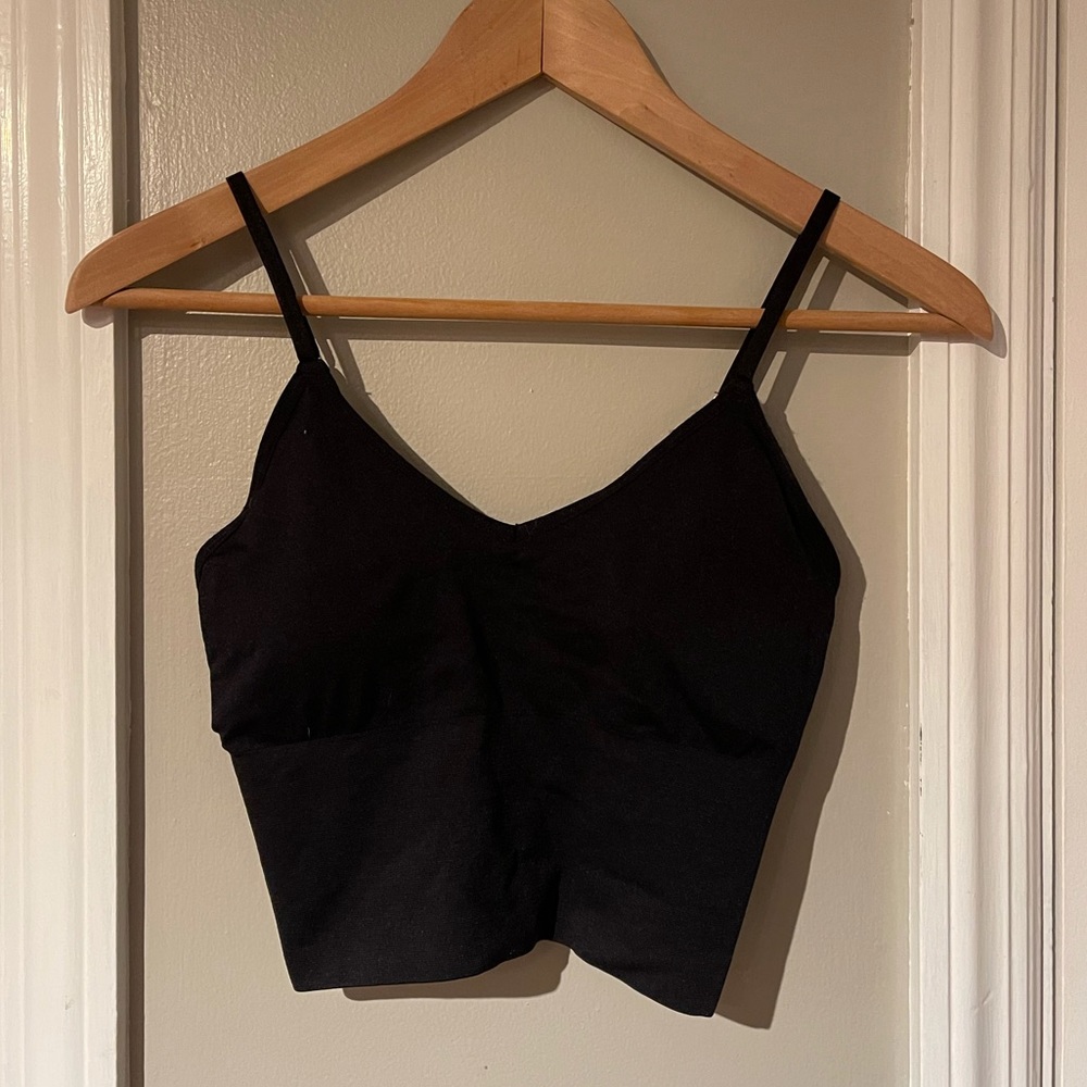 Staple Black Crop Tank w/ Removable Pads